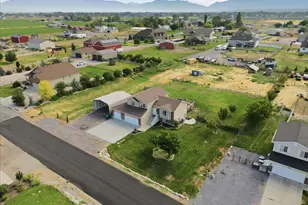 5594 S 6950 W, Hooper, UT 84315 - Photo 2