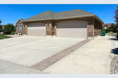 15117 S 2700 W, Bluffdale, UT 84065 - Photo 4