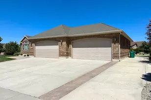 15117 S 2700 W, Bluffdale, UT 84065 - Photo 4
