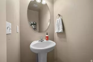 146 E Carbonell Way, Saratoga Springs, UT 84045 - Photo 10