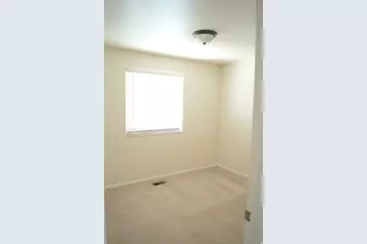 586 N 1260 W, Clinton, UT 84015 - Photo 18