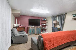 10865 S 1000 E, Sandy, UT 84094 - Photo 12