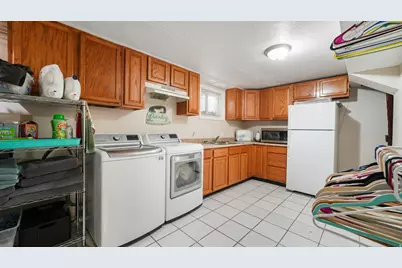10865 S 1000 E, Sandy, UT 84094 - Photo 14