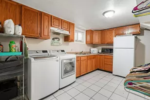 10865 S 1000 E, Sandy, UT 84094 - Photo 14