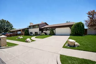 683 W 2400 N, Layton, UT 84041 - Photo 2
