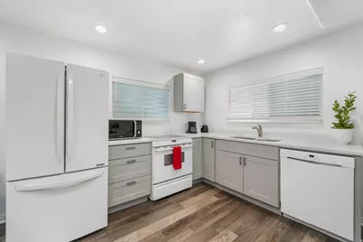 550 N 200 W, Salt Lake City, UT 84103 - Photo 26