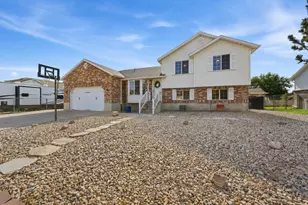 316 S 550 W, Layton, UT 84041 - Photo 2