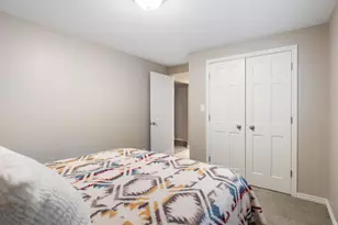 4049 E Prospector Dr S, Cottonwood Heights, UT 84121 - Photo 48