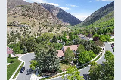 4049 E Prospector Dr S, Cottonwood Heights, UT 84121 - Photo 58
