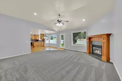 1047 S 750 E, Kaysville, UT 84037 - Photo 8