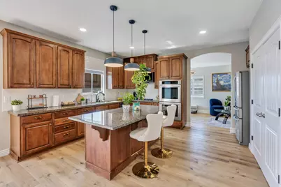 9048 N Clubhouse Ln, Eagle Mountain, UT 84005 - Photo 12