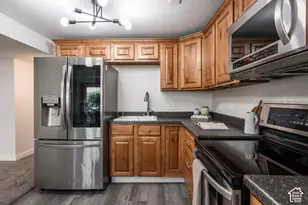 2399 Catalina Dr, Cottonwood Heights, UT 84121 - Photo 32