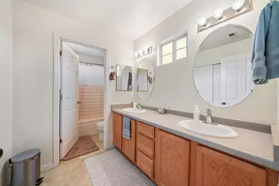 1898 W Pointe Meadow Loop, Lehi, UT 84048 - Photo 14