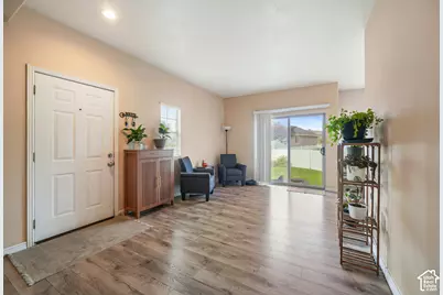 1898 W Pointe Meadow Loop, Lehi, UT 84048 - Photo 8