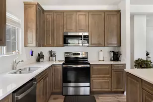 1898 W Pointe Meadow Loop, Lehi, UT 84048 - Photo 4