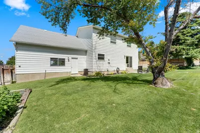 4250 W Sumac Ct, Cedar Hills, UT 84062 - Photo 8