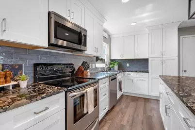 4250 W Sumac Ct, Cedar Hills, UT 84062 - Photo 16