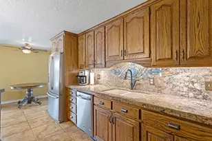 2388 W 10950 S, South Jordan, UT 84095 - Photo 10