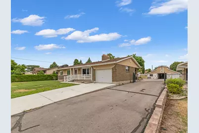 2388 W 10950 S, South Jordan, UT 84095 - Photo 2