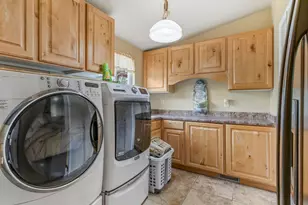 2388 W 10950 S, South Jordan, UT 84095 - Photo 12