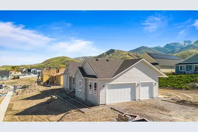 108 N 900 E, Hyde Park, UT 84318 - Photo 4