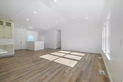 108 N 900 E, Hyde Park, UT 84318 - Photo 18