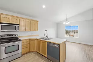 1424 N Spg Mountain Dr, Springville, UT 84663 - Photo 8
