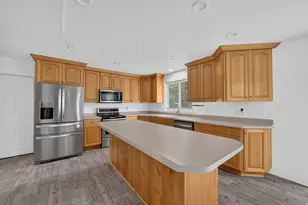 1332 N 2350 E, Layton, UT 84040 - Photo 12