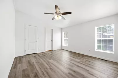 29 W Grover St, Layton, UT 84041 - Photo 14