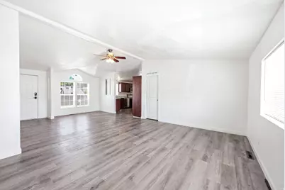 29 W Grover St, Layton, UT 84041 - Photo 6