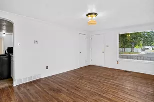 344 Liberty St, Layton, UT 84041 - Photo 6