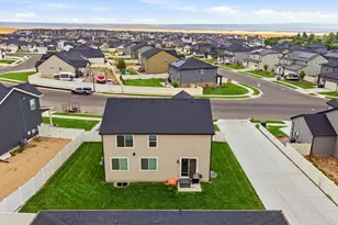1254 N Berra Blvd W, Tooele, UT 84074 - Photo 10