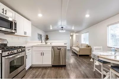 249 E Jordan View Dr S #132, Sandy, UT 84070 - Photo 8