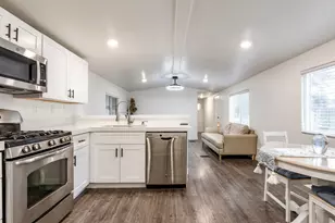 249 E Jordan View Dr S, Sandy, UT 84070 - Photo 8