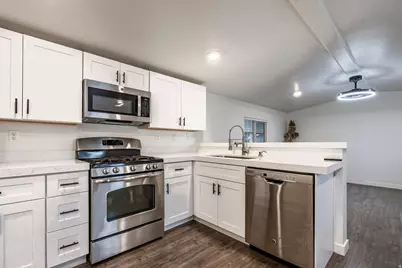 249 E Jordan View Dr S #132, Sandy, UT 84070 - Photo 2