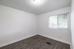 249 E Jordan View Dr S, Sandy, UT 84070 - Photo 14