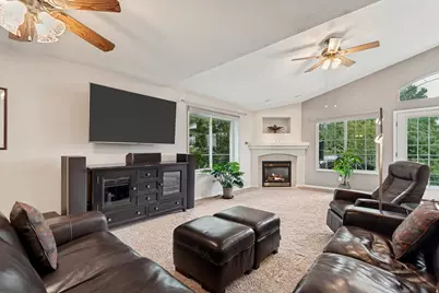 9801 S Amberwood Cir, South Jordan, UT 84095 - Photo 8