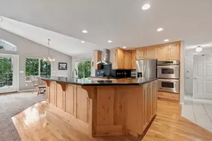 9801 S Amberwood Circle, South Jordan, UT 84095 - Photo 10
