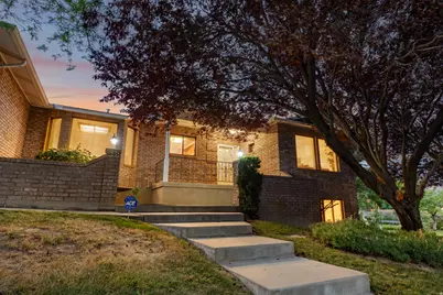 889 S Fox Hill Dr, Spanish Fork, UT 84660 - Photo 2
