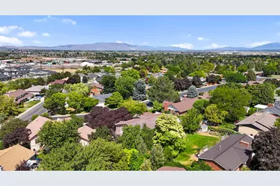 889 S Fox Hill Dr, Spanish Fork, UT 84660 - Photo 44