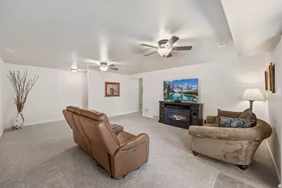 1370 E Meadow Valley Dr, Draper, UT 84020 - Photo 20