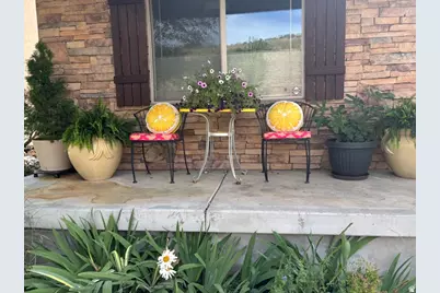 1370 E Meadow Valley Dr, Draper, UT 84020 - Photo 4