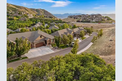 1370 E Meadow Valley Dr, Draper, UT 84020 - Photo 34