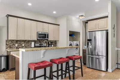 1370 E Meadow Valley Dr, Draper, UT 84020 - Photo 10