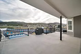 14656 S Rose Creek Ln W, Herriman, UT 84096 - Photo 16