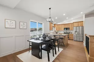 38 W Clay Park Dr, Murray, UT 84107 - Photo 12