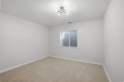 38 W Clay Park Dr, Murray, UT 84107 - Photo 34