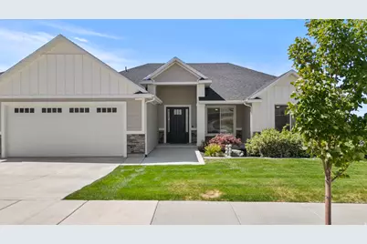73 N Sherwood Dr, Providence, UT 84332 - Photo 2