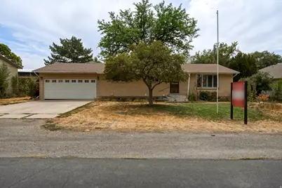 160 E 100 N, Pleasant Grove, UT 84062 - Photo 2