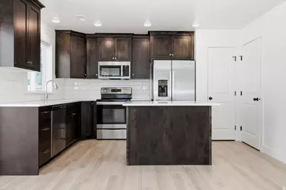 211 E 520 N, Providence, UT 84332 - Photo 6